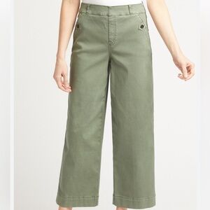 EUC Spanx Cropped Twill Pants in Soft Sage